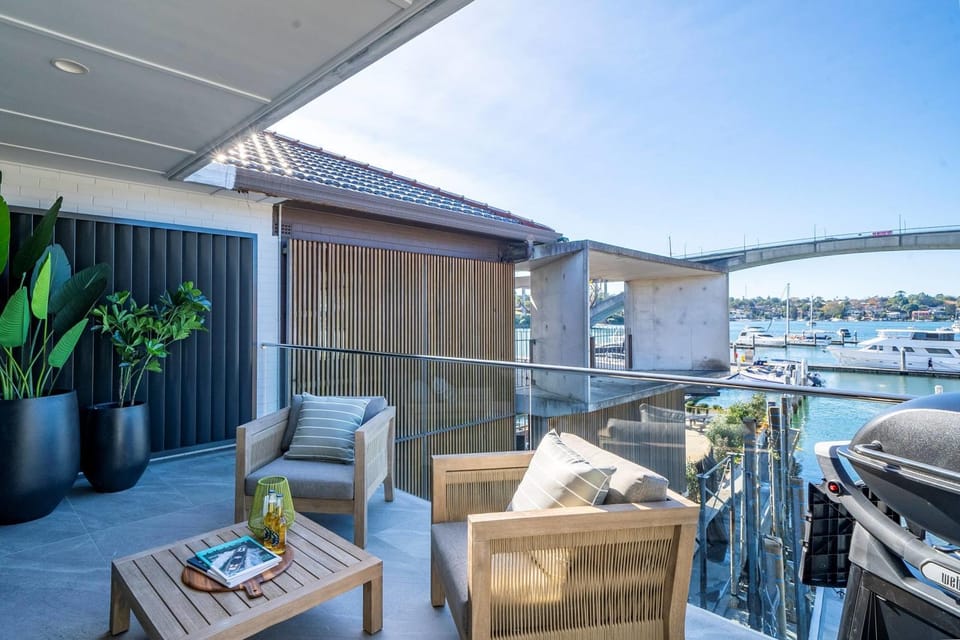 View (from property/room), Balcony/Terrace, Seating area
