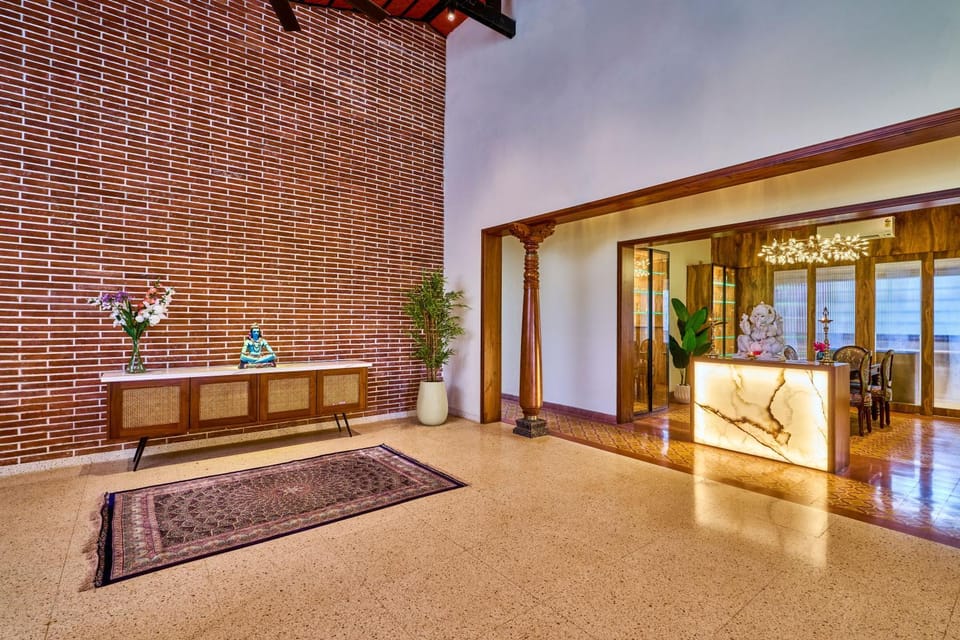 Living room, Seating area, air conditioner