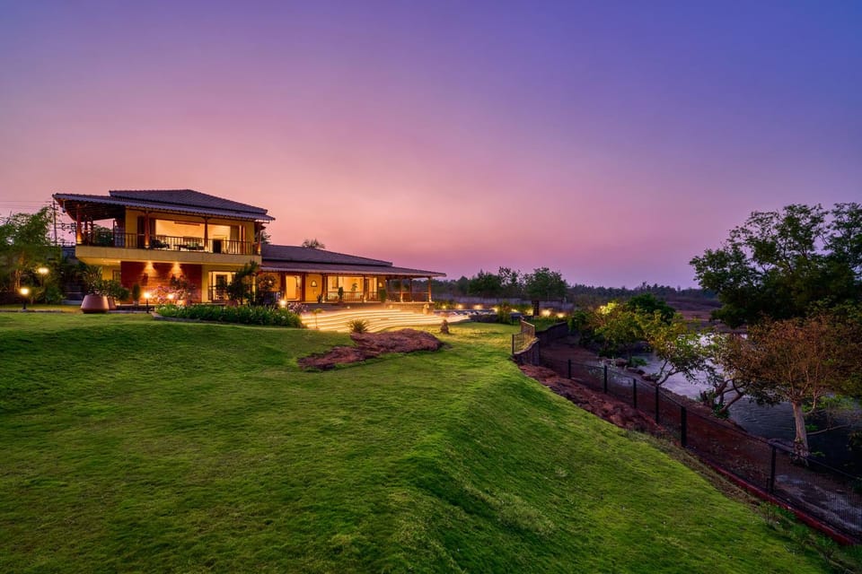 Property building, Spring, Day, Natural landscape, Garden, Garden view, River view