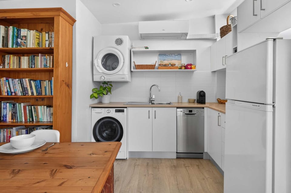 Stylish Studio in Heart of Annandale Village House in Sydney