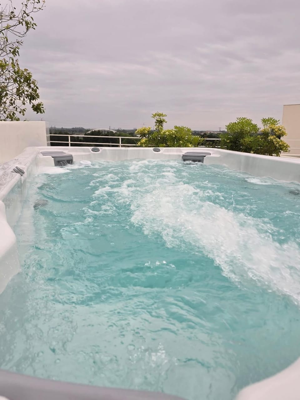 Skyline Rooftop Swim Spa Apartment in Lattes