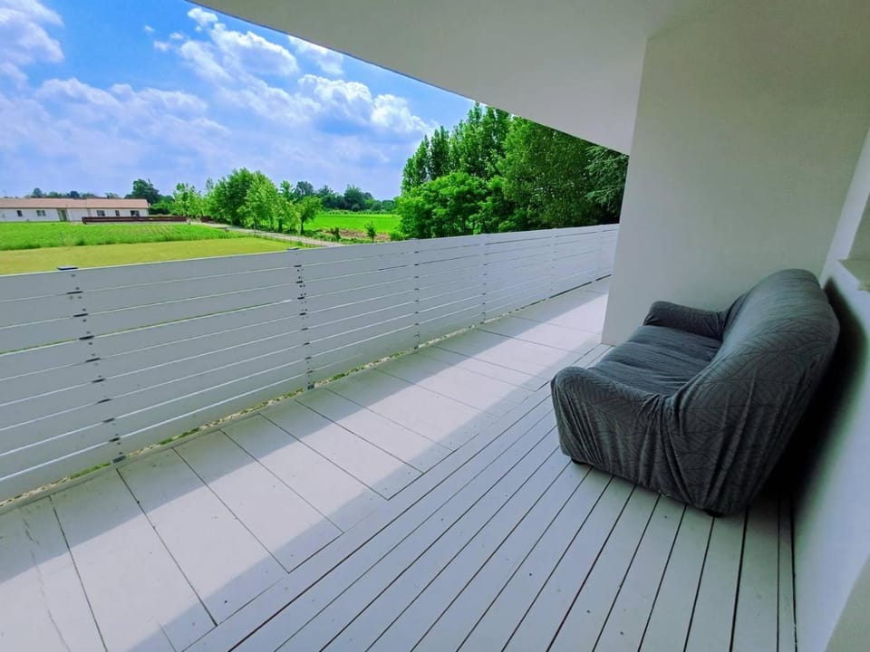 Patio, Balcony/Terrace