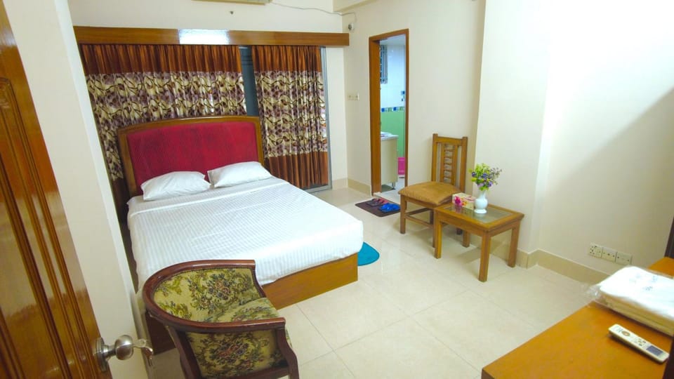 Premium Family Deluxe Apartment Bed and Breakfast in Dhaka