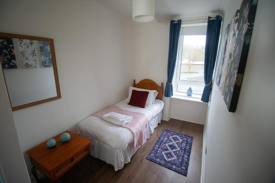Spacious 3 Bed Terrace with Large Kitchen Diner Apartment in Hawick