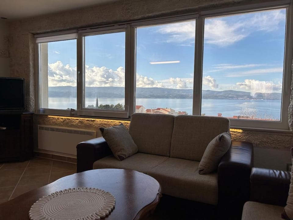 Sea View Apartment near Omiš Apartment in Split-Dalmatia County
