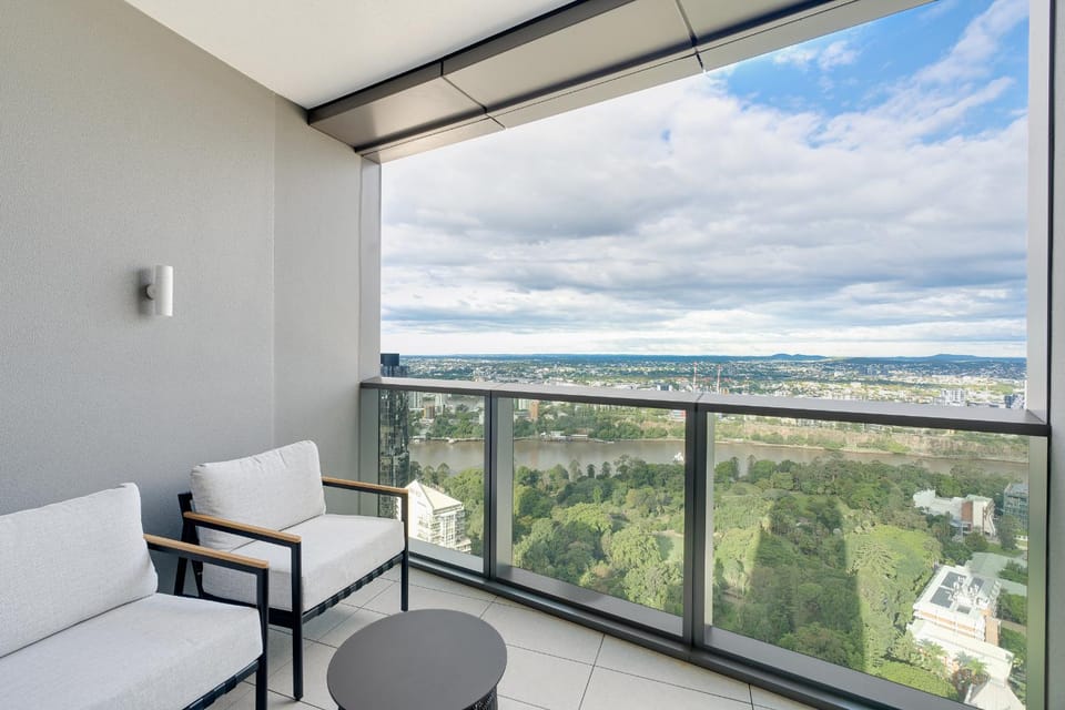 Modern -1 BR Stay in Queen's Wharf Walk to Casino Apartment in Brisbane City