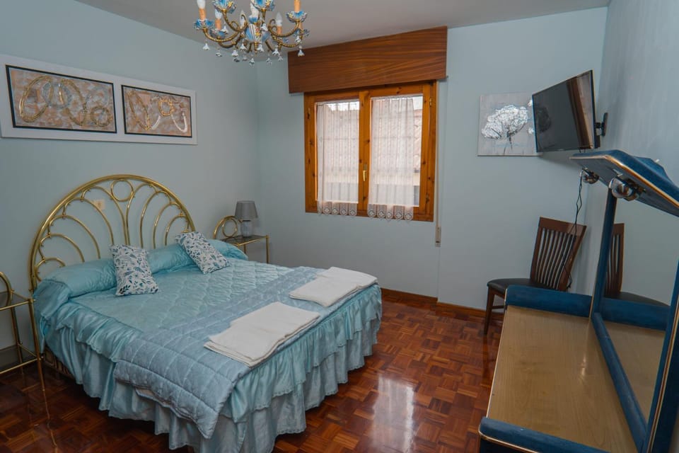 Property building, Living room, Bedroom