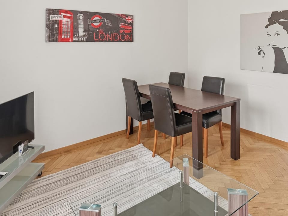 TV and multimedia, Dining area