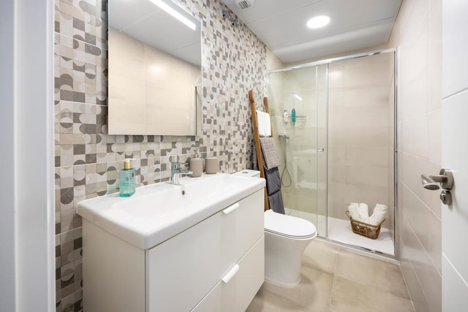 Bathroom, Living room