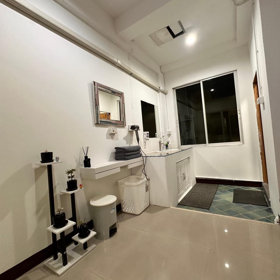 Toilet, Bathroom