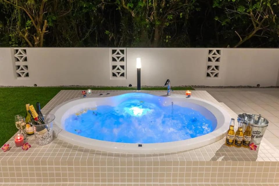 Carmus-チャームーズ- Villa in Okinawa Prefecture