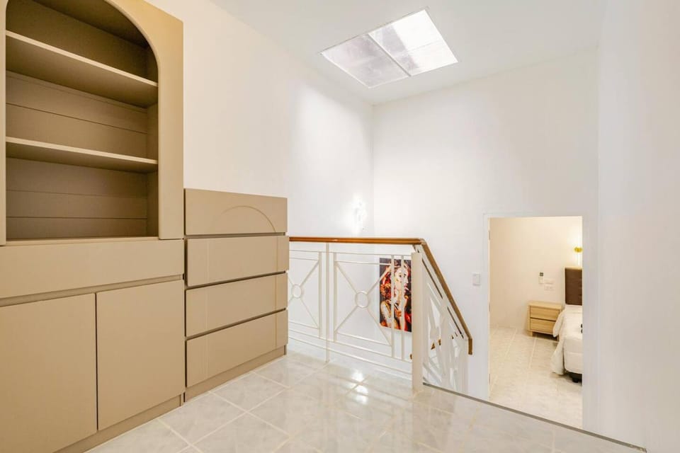 2 bed townhouse, best location, Patong Villa in Patong