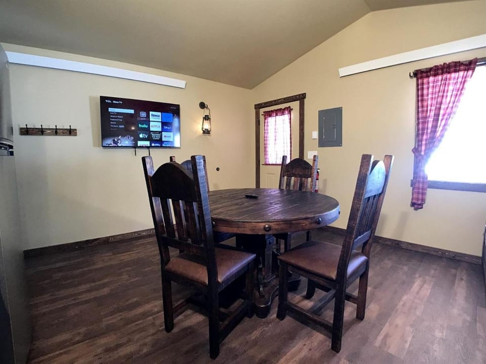 Fantastic Old West Cabin with All Commodities in Island Park, Idaho Cabin in Island Park