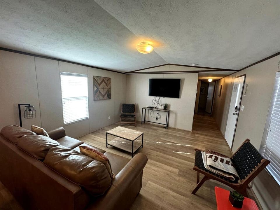 Modern Cabin Incredible to Create New Memories in Utah Cabin in Moab