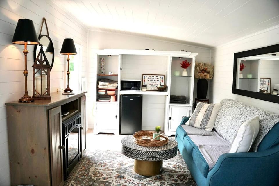 Sweet Tiny House Perfect for a Romantic Retreat in Alabama House in Alabama