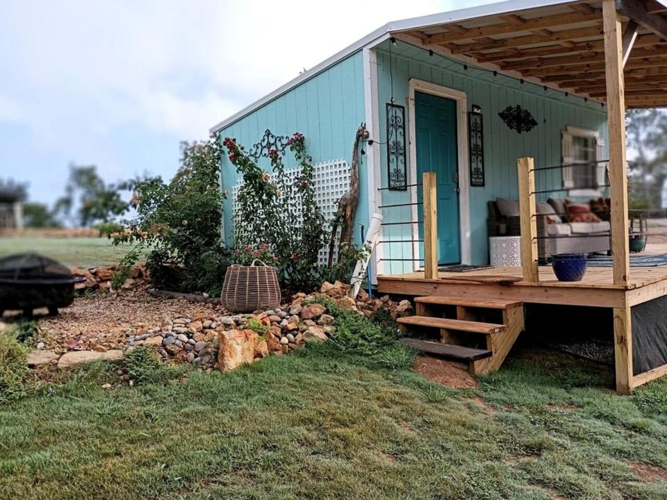 Sweet Tiny House Perfect for a Romantic Retreat in Alabama House in Alabama