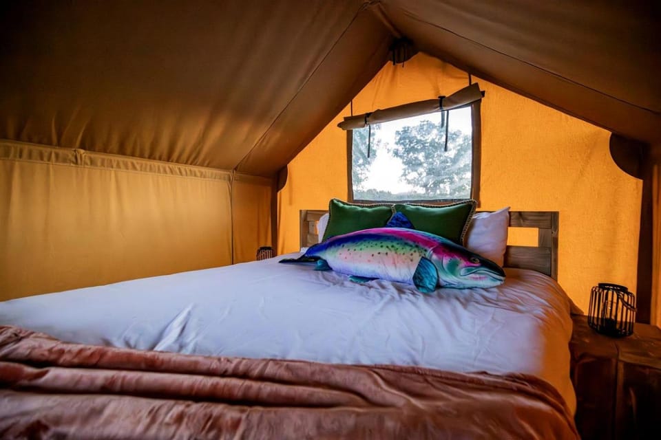 Fantastic Tented Cabin with Fire Pit in Cassville, Missouri Cabin in Roaring River Township
