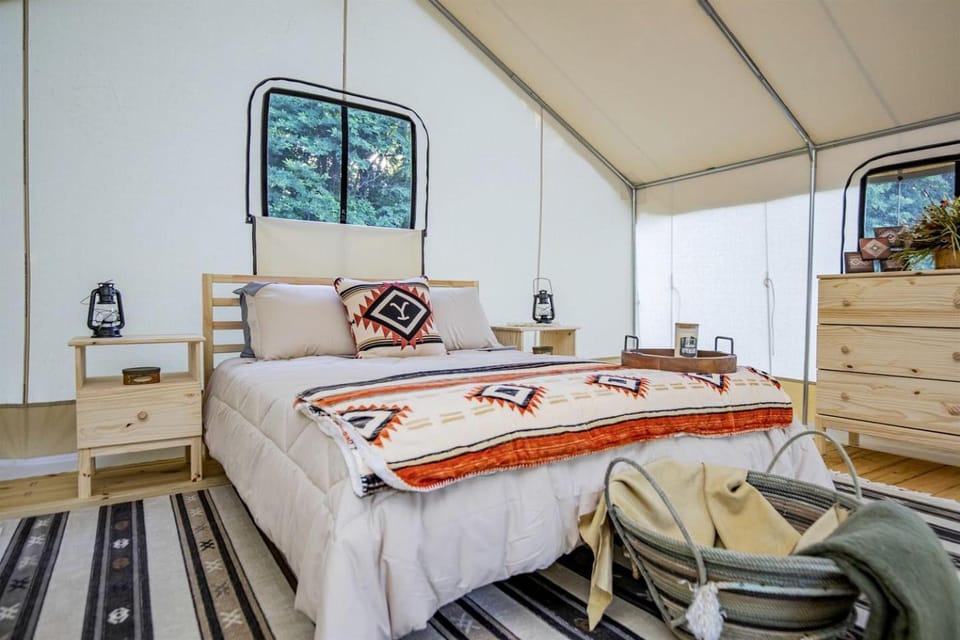 Impressive Glamping Tented Cabin in Cassville, Missouri Cabin in Roaring River Township