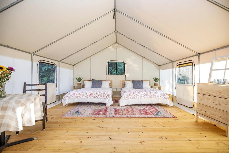 Iconic Tented Cabin with Fire Pit in Cassville, Missouri Cabin in Roaring River Township