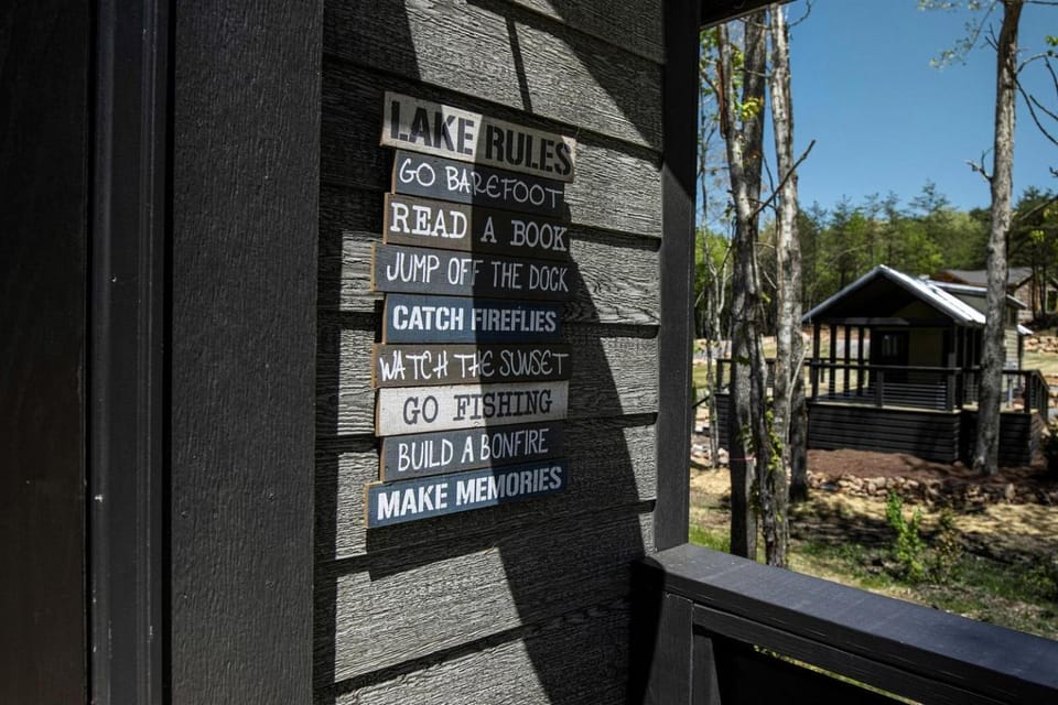 Amazing Lake Close Cabin with Fire Pit in Tracy City, Tennessee Cabin in Tennessee