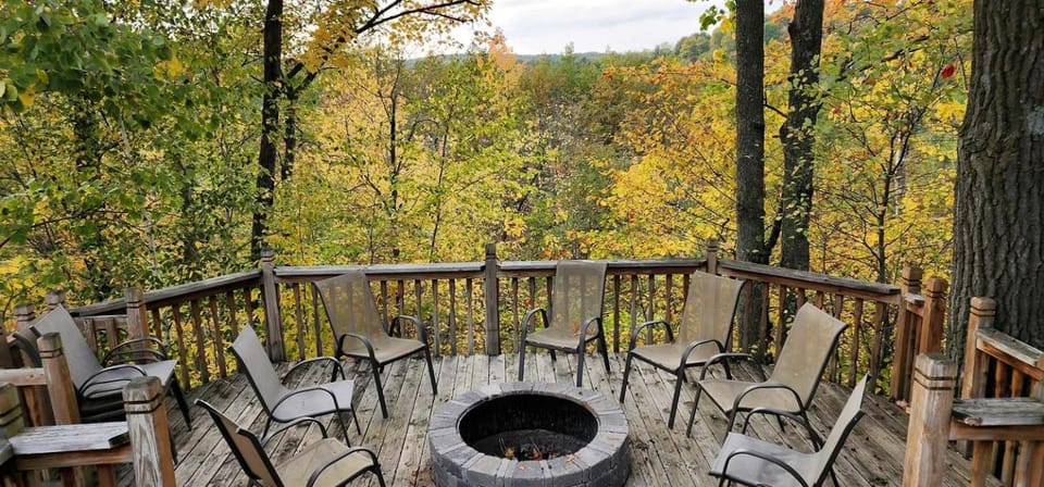 Lakefront Family-Friendly Cabin with a Games Room in Birchwood, Wisconsin Cabin in Wisconsin