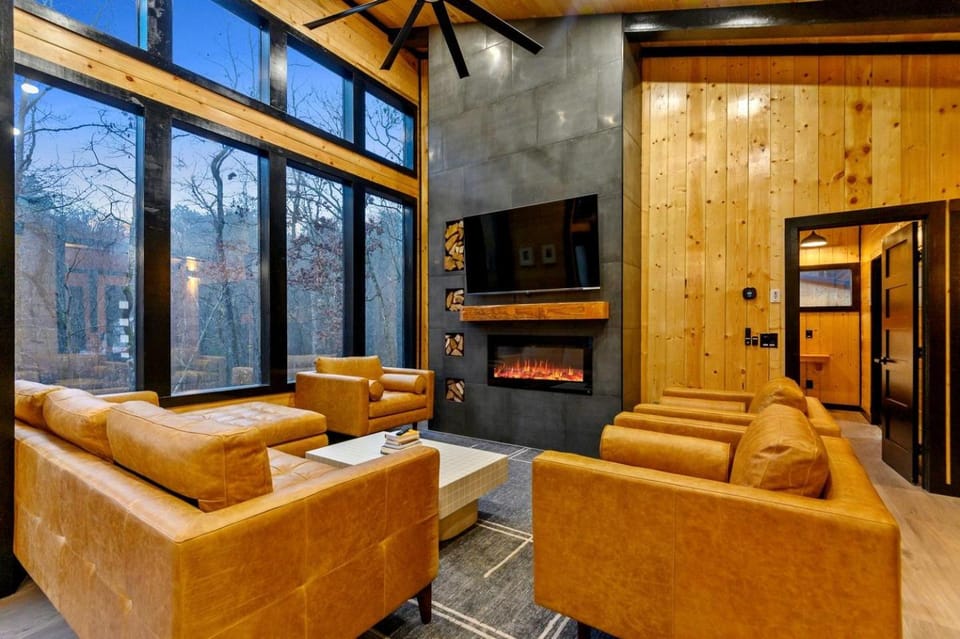 Two Gorgeous Cabins with Basketball Court in Broken Bow, Oklahoma Cabin in Broken Bow
