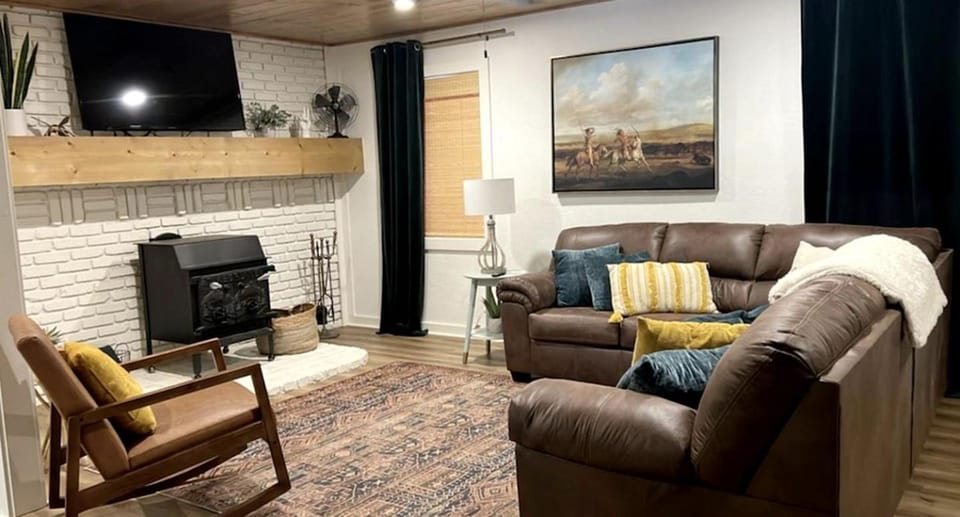 Cozy Cabin with Additional Studio Mini-Cabin in Broken Bow, Oklahoma Cabin in Oklahoma