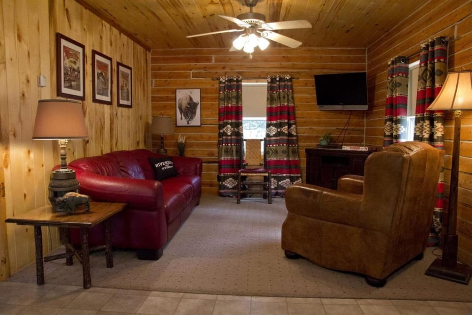 Tranquil Two Bedroom Cabin in Riverside, Wyoming Cabin in Wyoming