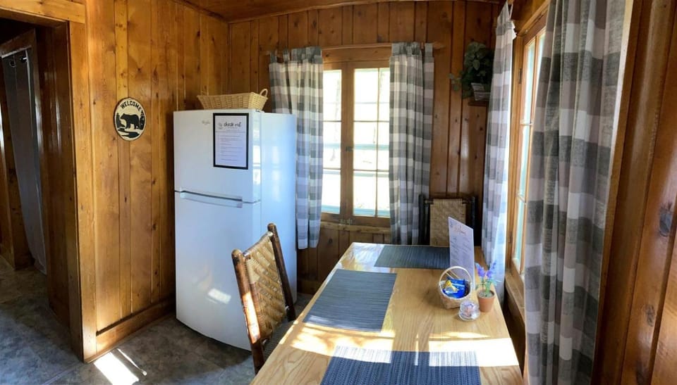 Delightful Secluded Cabin in Riverside, Wyoming Cabin in Wyoming