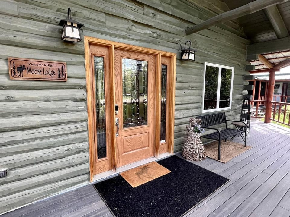 Beautiful Cabin Comfortable for Groups in Riverside, Wyoming Cabin in Wyoming