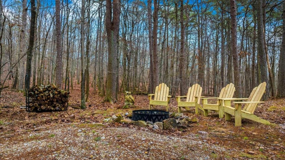 Secluded Cabin with Barbecue in Mentore, Alabama Cabin in Mentone