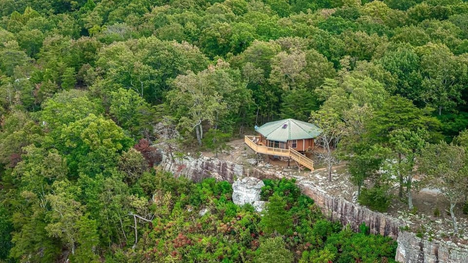 Stunning Secluded Cabin with Fantastic Forest Views in Mentone, Alabama Cabin in Alabama