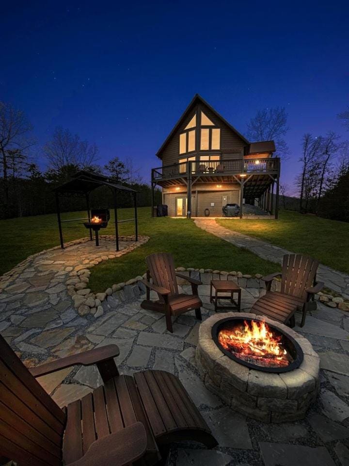 King Bear Cabin - Sensational near Blue Ridge, Turtletown, TN Cabin in Tennessee