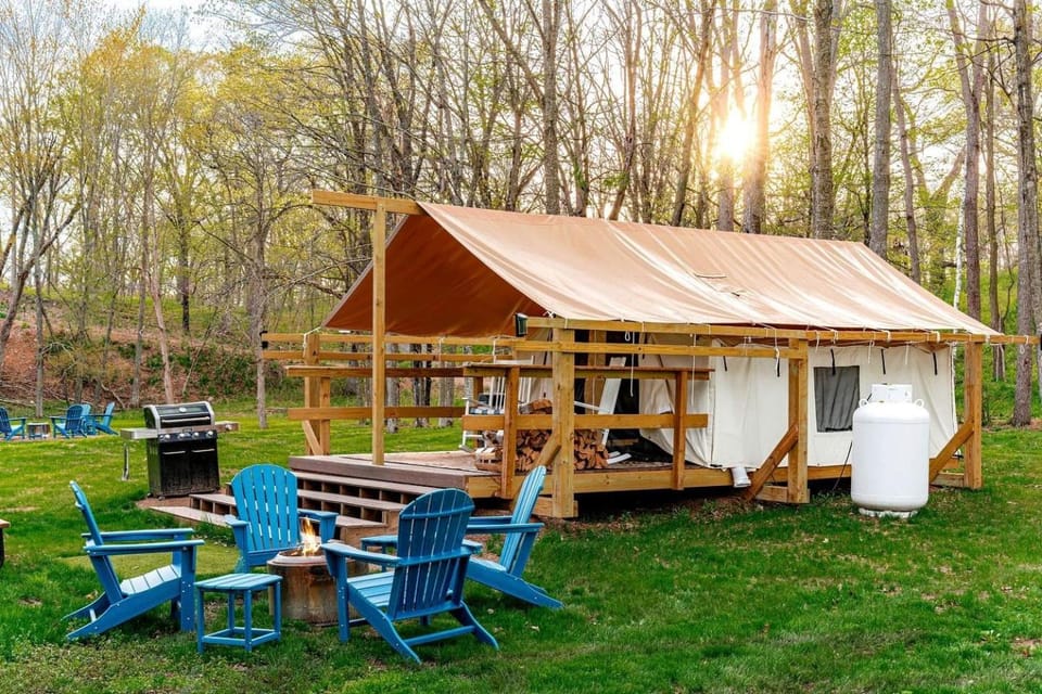 Creekside Family Tent Great to Create New Memories in Saint Croix Falls, Wisconsin Luxury tent in Wisconsin