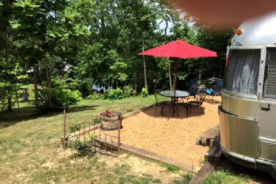 Refurbished 1999 Airstream Rental for Glamping in Alabama House in Lewis Smith Lake