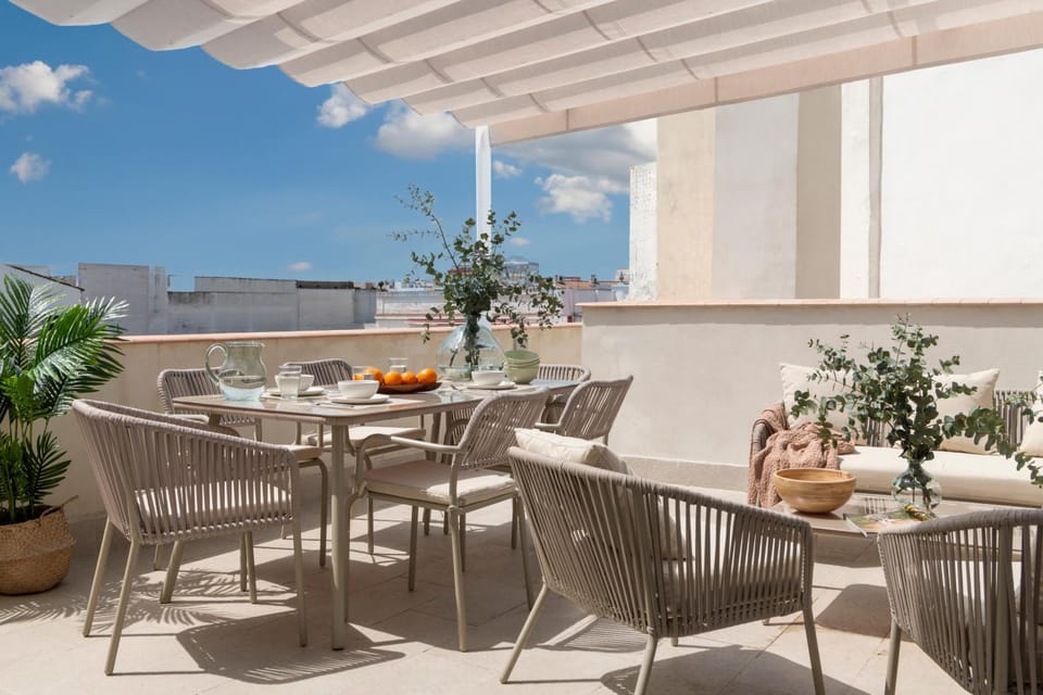 Off site, Balcony/Terrace