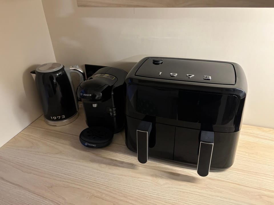 Coffee/tea facilities, Kitchen or kitchenette, toaster