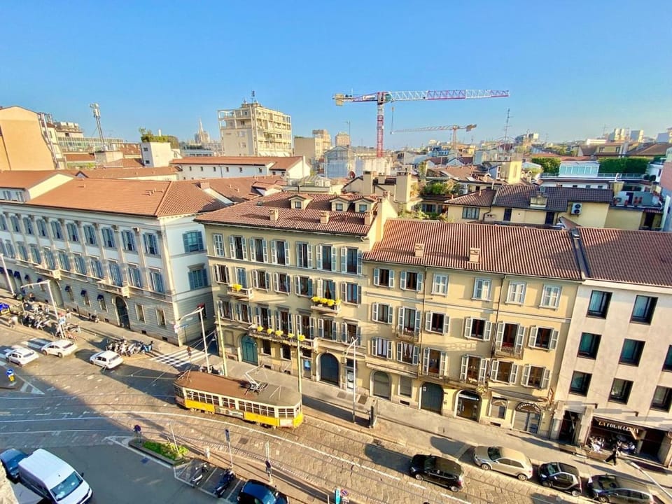 1 min Castle - 7 min Cathedral on Walk Prestige Apartment Apartment in Milan