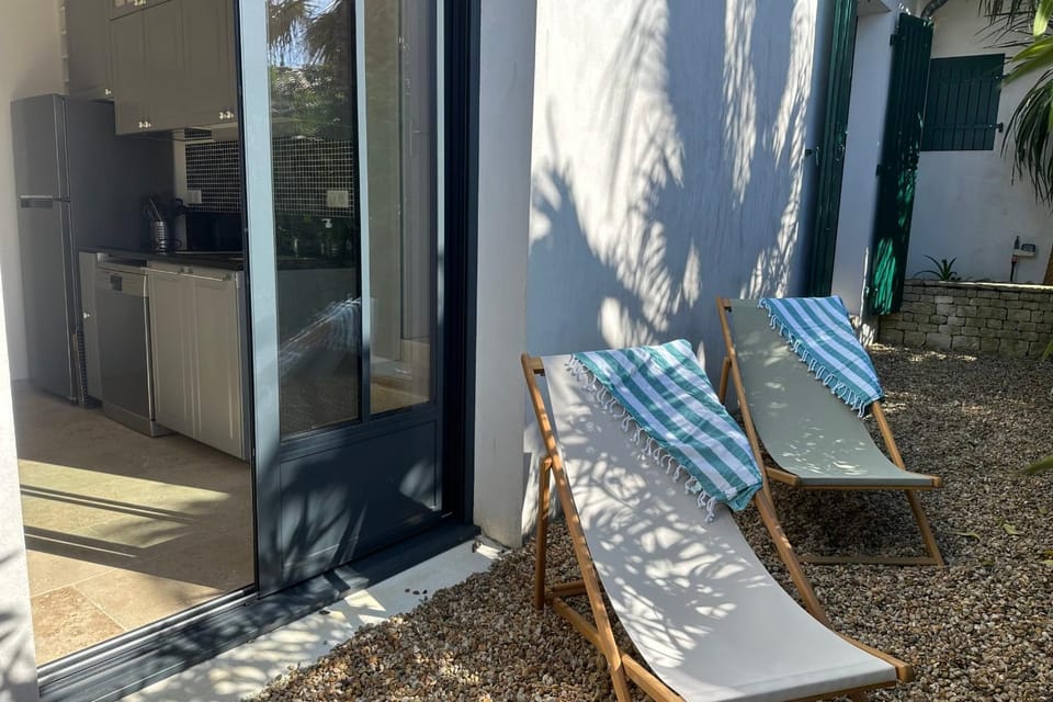 Maison tout confort chaleureuse, plage et commerce House in Rivedoux-Plage