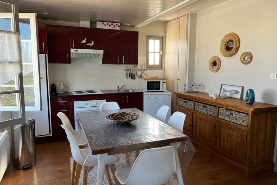 Appartement T3 vue mer stationnement jardin plage Apartment in La Flotte