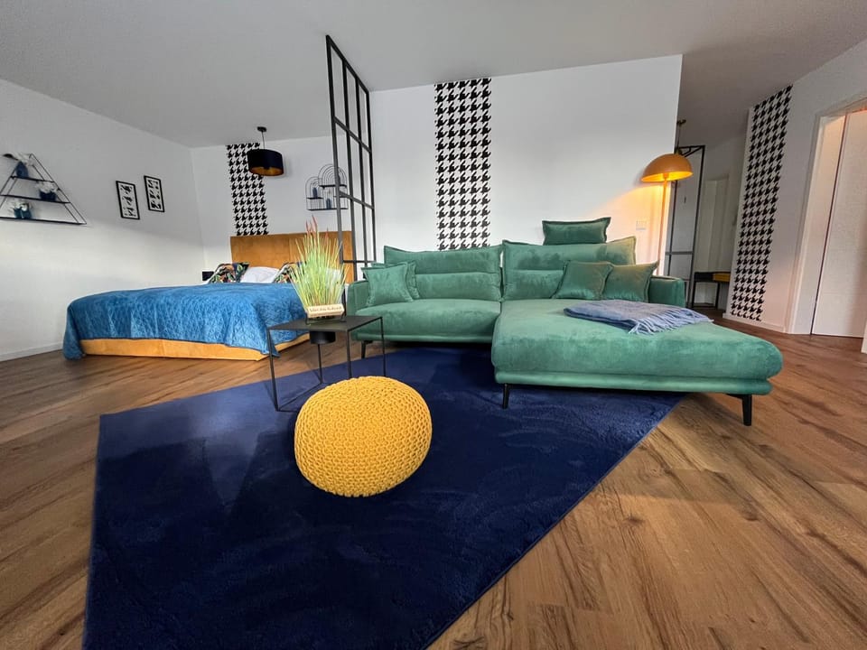 Bed, Living room, Photo of the whole room, Seating area, Bedroom
