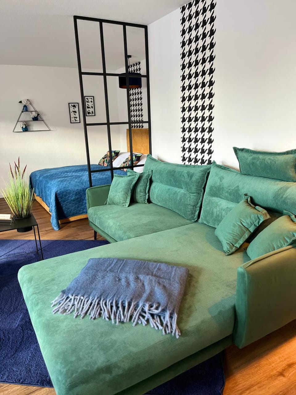Seating area, Bedroom