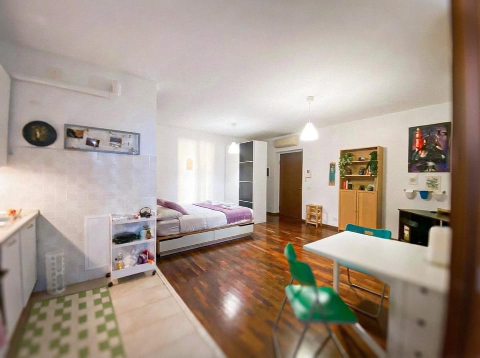 Luce Place Authentic Getaway Apartment in Milan