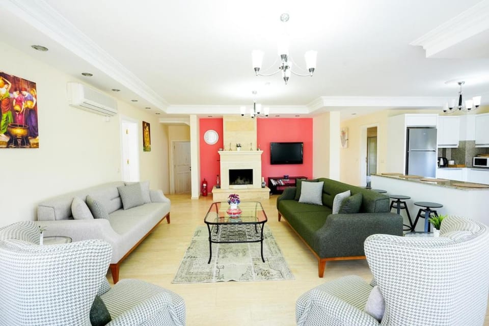 TV and multimedia, Kitchen or kitchenette, Living room