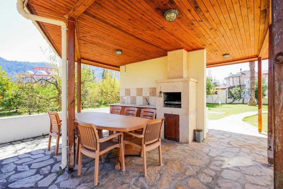 BBQ facilities, Dining area