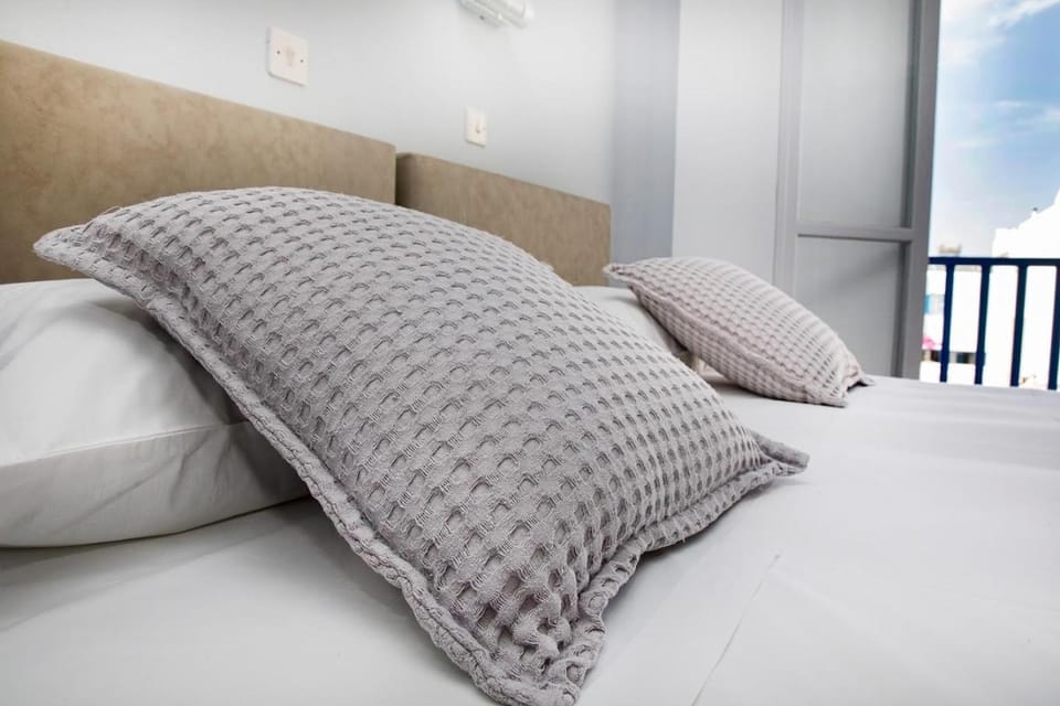 Vicky's Rooms Hotel in Paros