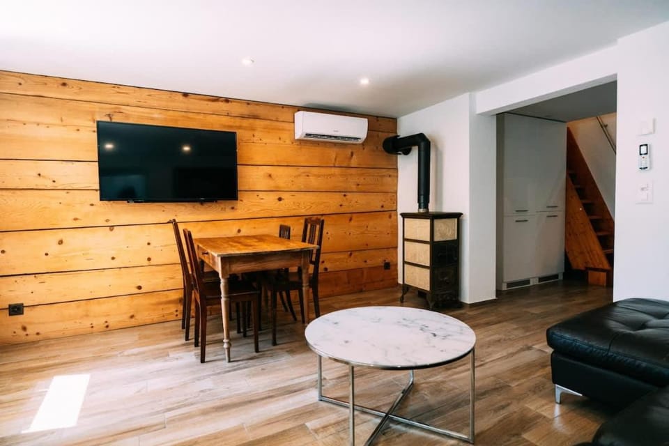 The Timber Apartment in Brienz Apartment in Canton of Bern (Region)
