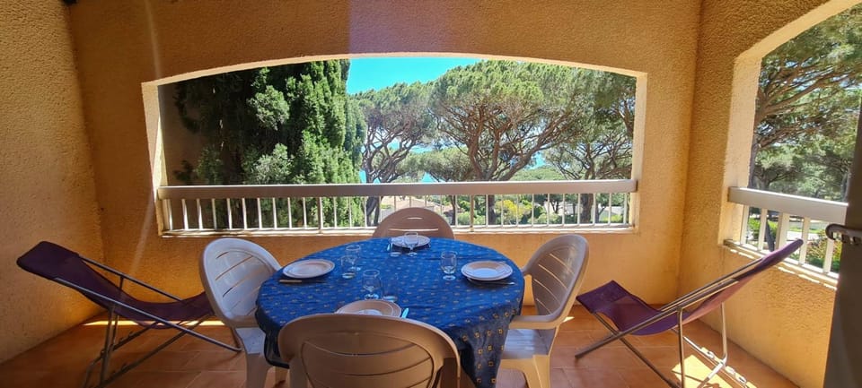 Beautiful apartment with pool in Sainte-Maxime Apartment in Sainte-Maxime