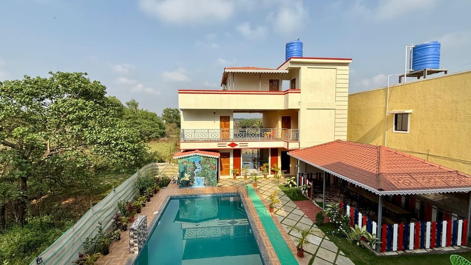 Property building, Restaurant/places to eat, Swimming pool