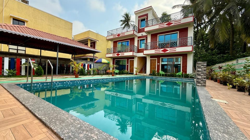 Pool view, Swimming pool, Swimming pool
